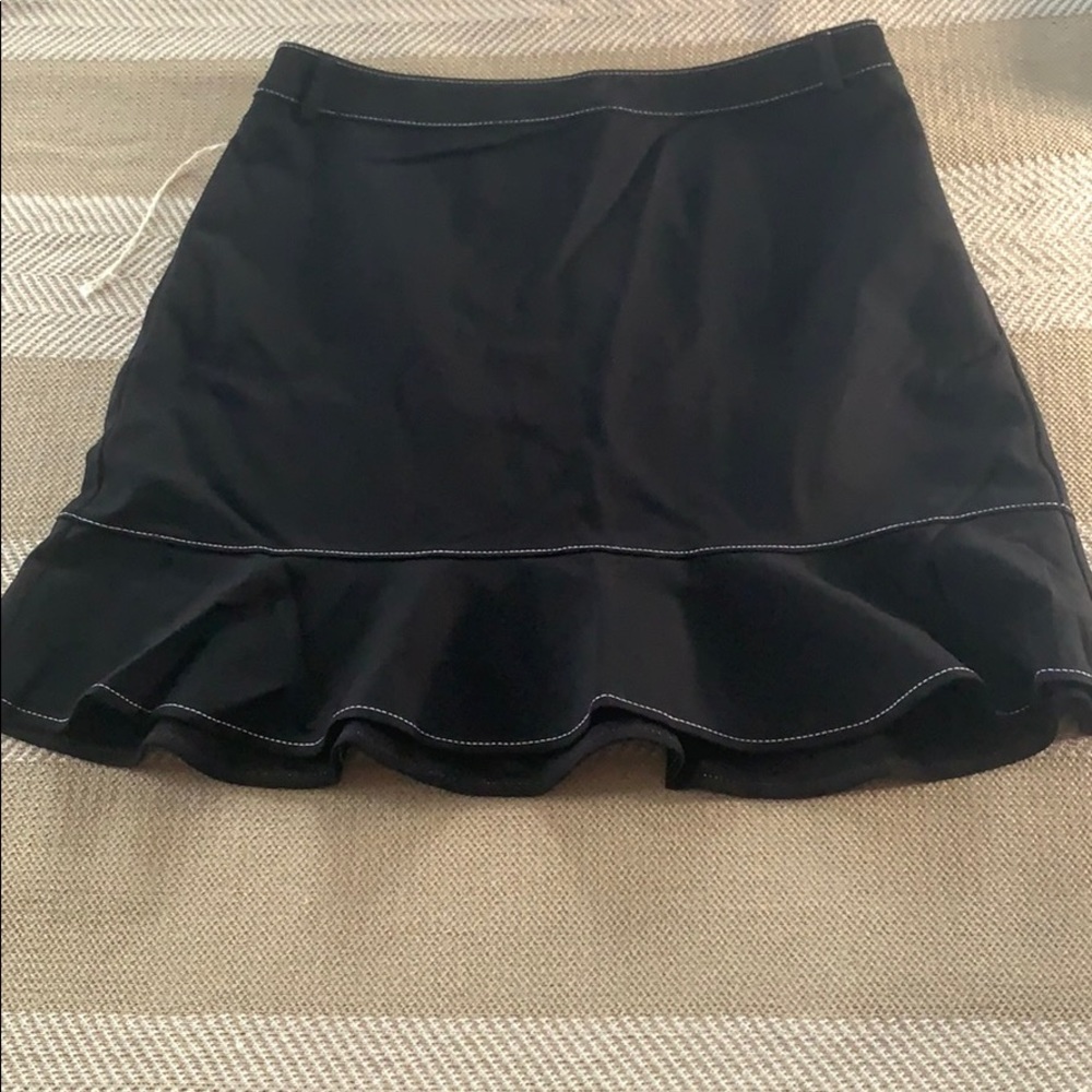 Black flippy skirt by LOFT